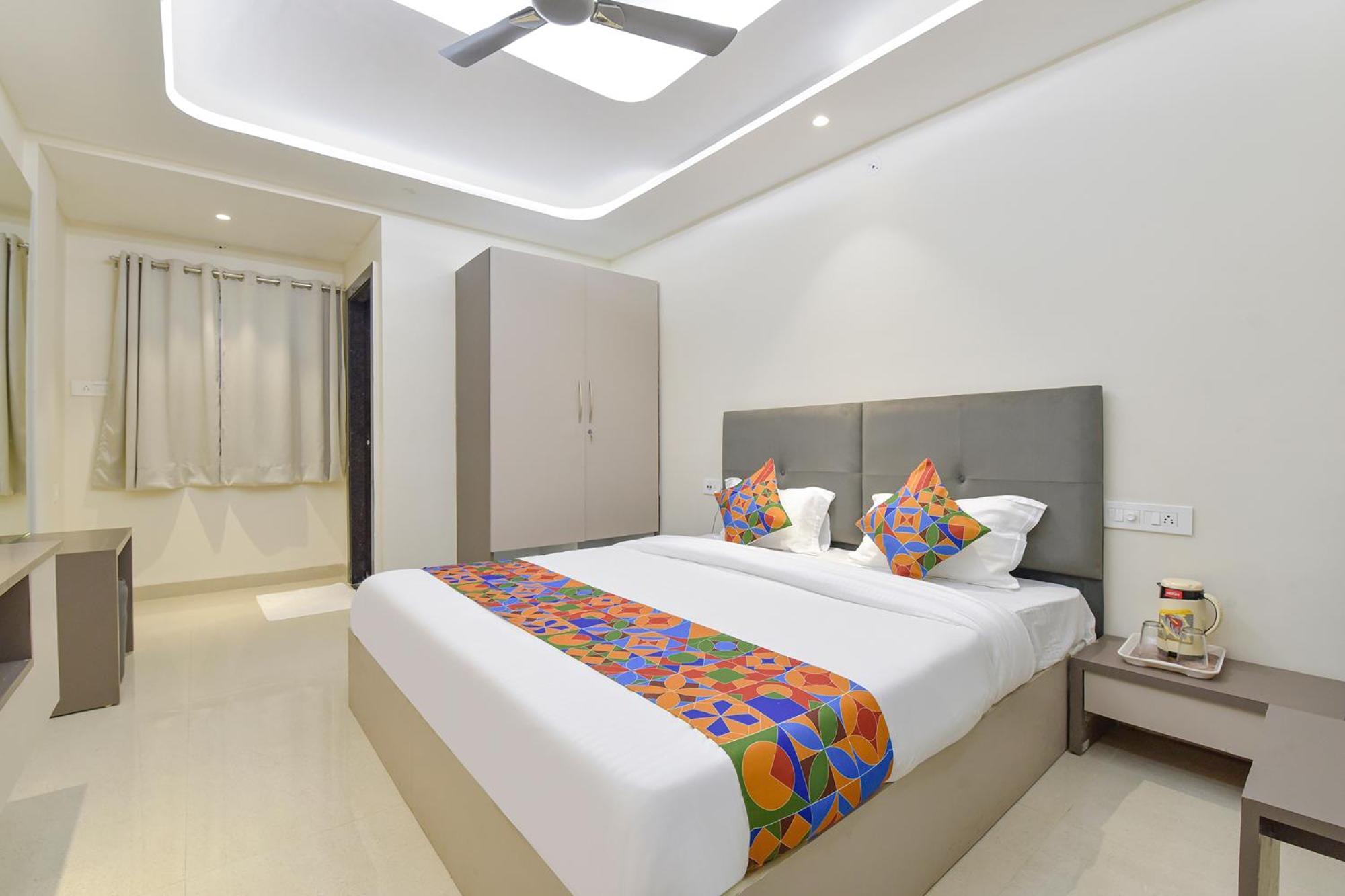 Fabhotel Synergy Stays 인도르 외부 사진